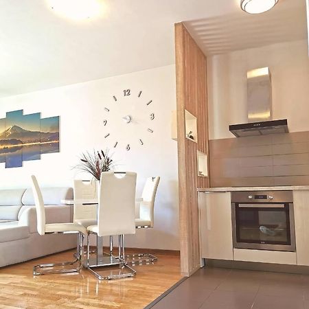 Apartment Stefano บาร์ ภายนอก รูปภาพ