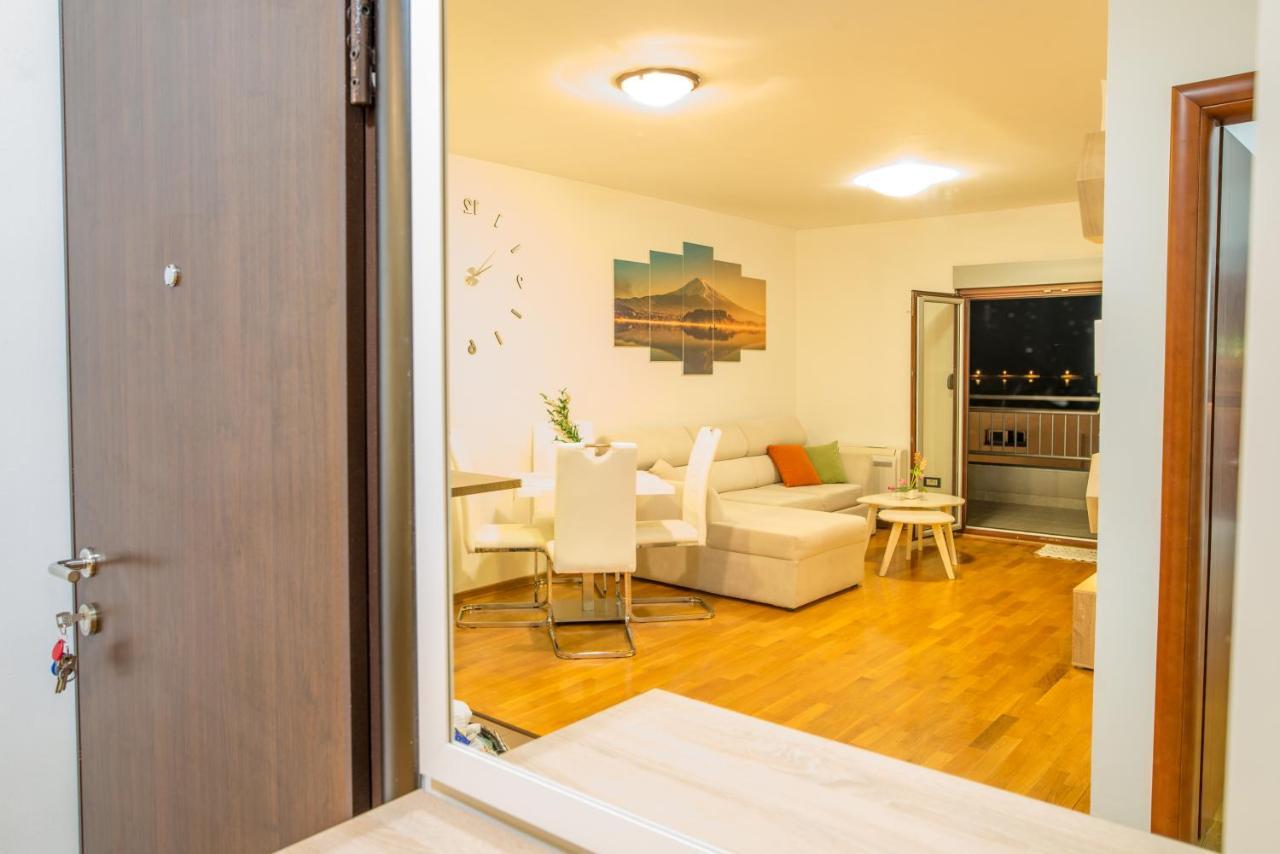 Apartment Stefano บาร์ ภายนอก รูปภาพ