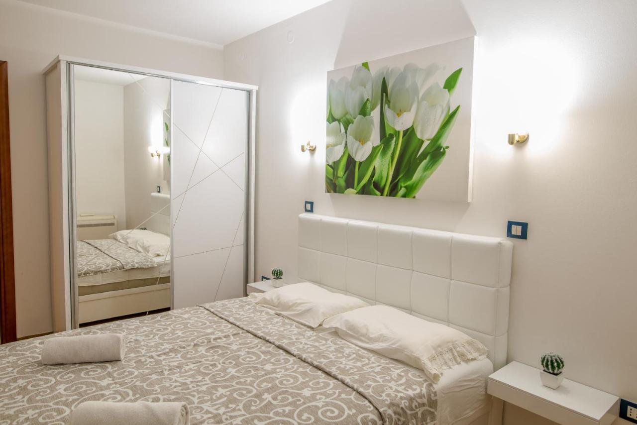 Apartment Stefano บาร์ ภายนอก รูปภาพ